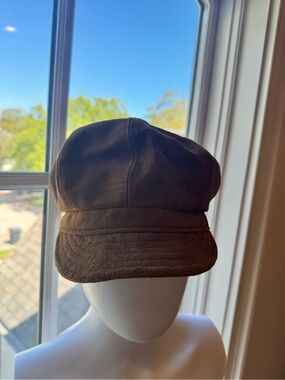 Goorin Bros Brown Suede Cap with Gold Label